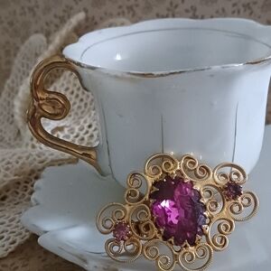 Vintage Filigree Pink Oval Rhinestone Brooch